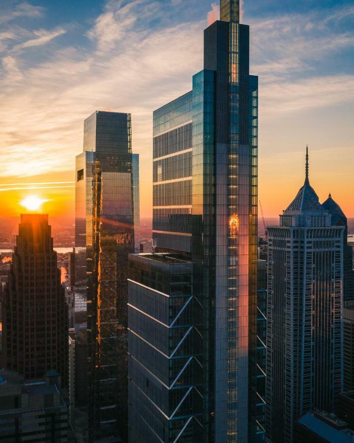 Four Seasons Hotel Philadelphia At Comcast Center Exterior photo